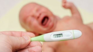 có nên cho trẻ uống thuốc hạ sốt